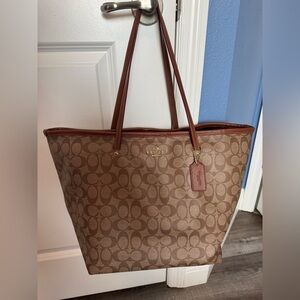 Authentic Coach - Large carry all travel tote